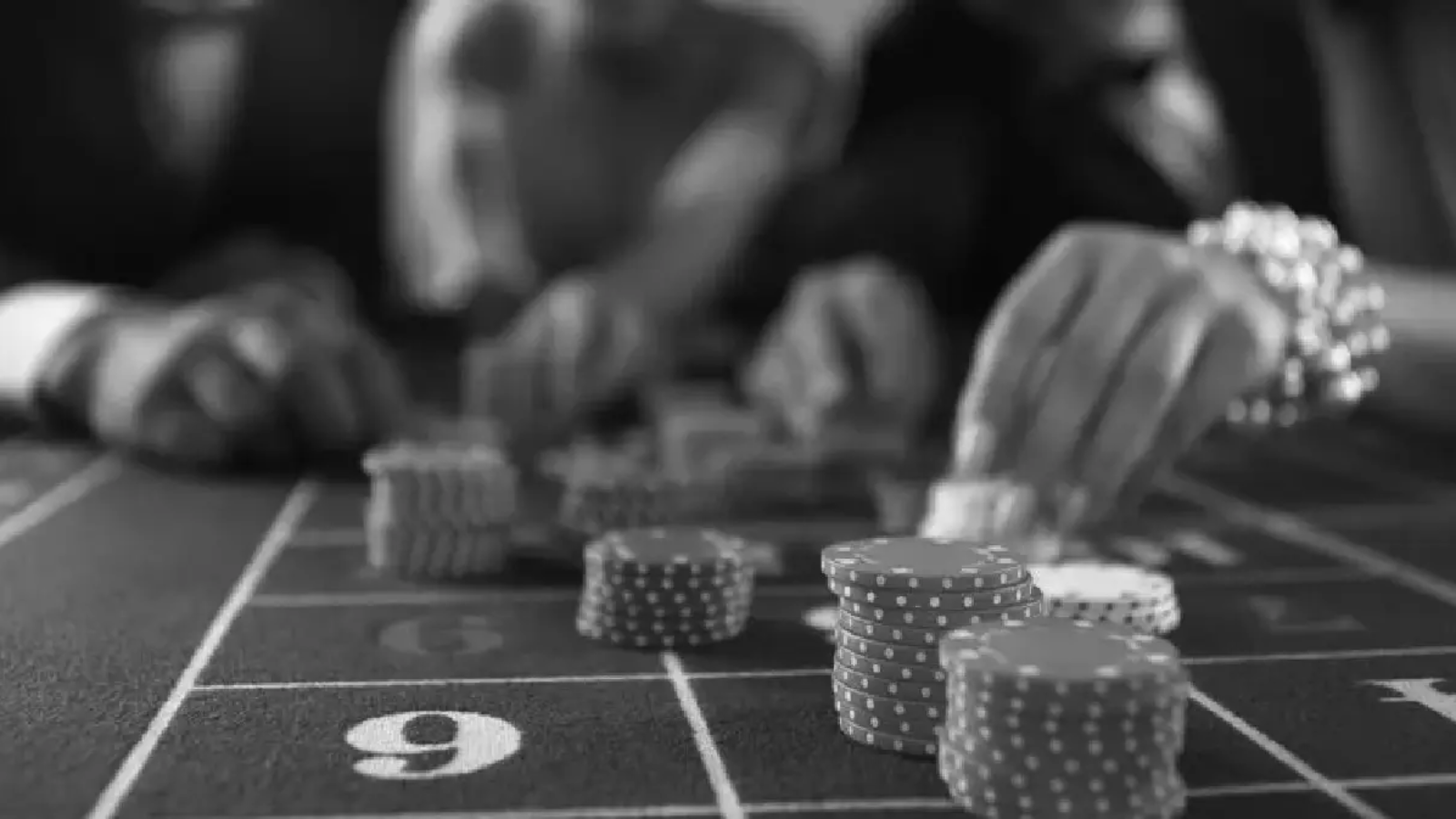 pngtree-casino-in-the-middle-of-the-night-in-vegas-picture-image_2469399 (1)